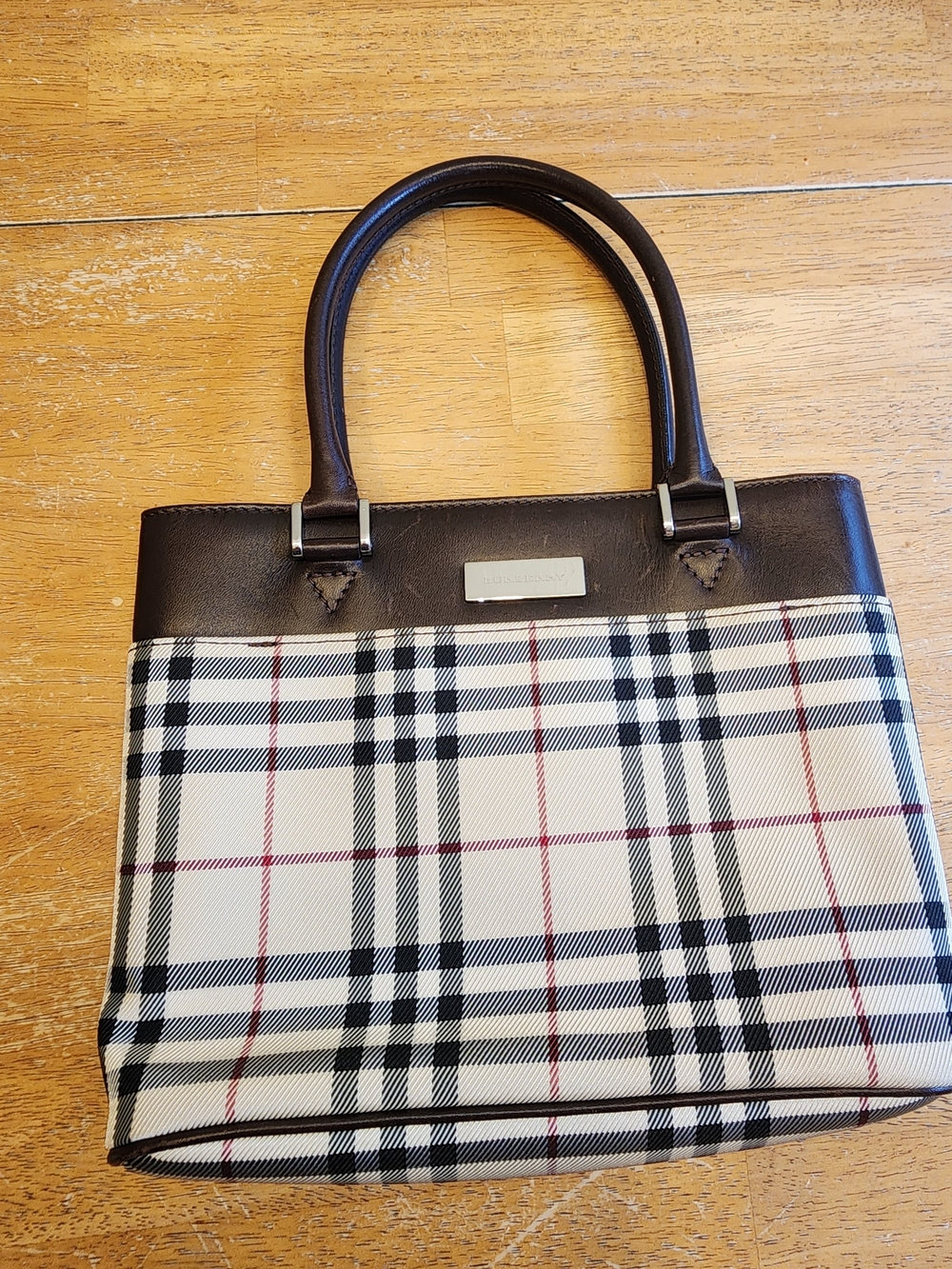 Burberry House Check canvas top handle bag featuring brown leather trim - Picture 2 of 16